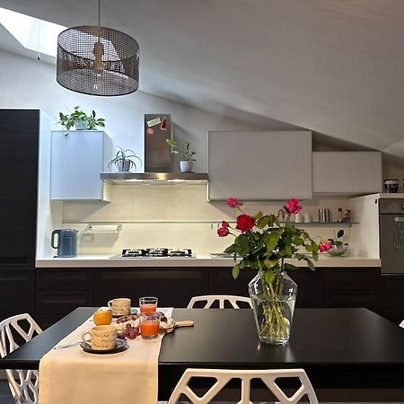 Elegante Appartamento Privato In Palazzo Storico Del XVIII - Pieno Centro Nicosia Ngoại thất bức ảnh