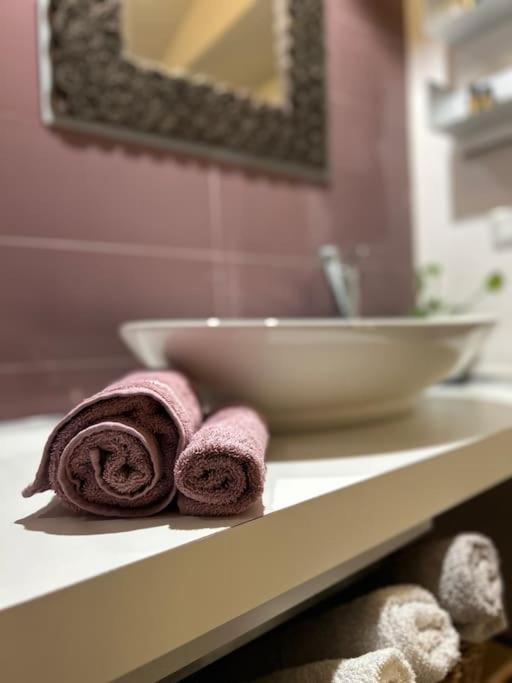 Elegante Appartamento Privato In Palazzo Storico Del XVIII - Pieno Centro Nicosia Ngoại thất bức ảnh