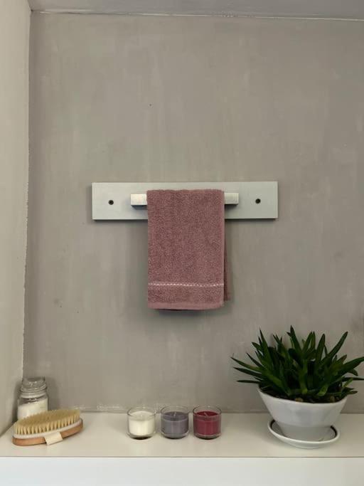 Elegante Appartamento Privato In Palazzo Storico Del XVIII - Pieno Centro Nicosia Ngoại thất bức ảnh