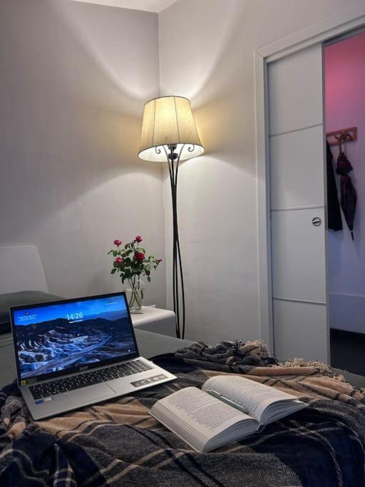 Elegante Appartamento Privato In Palazzo Storico Del XVIII - Pieno Centro Nicosia Ngoại thất bức ảnh