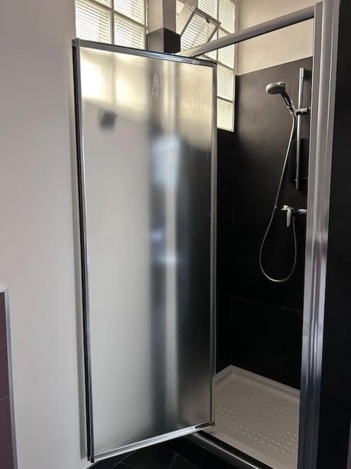Elegante Appartamento Privato In Palazzo Storico Del XVIII - Pieno Centro Nicosia Ngoại thất bức ảnh